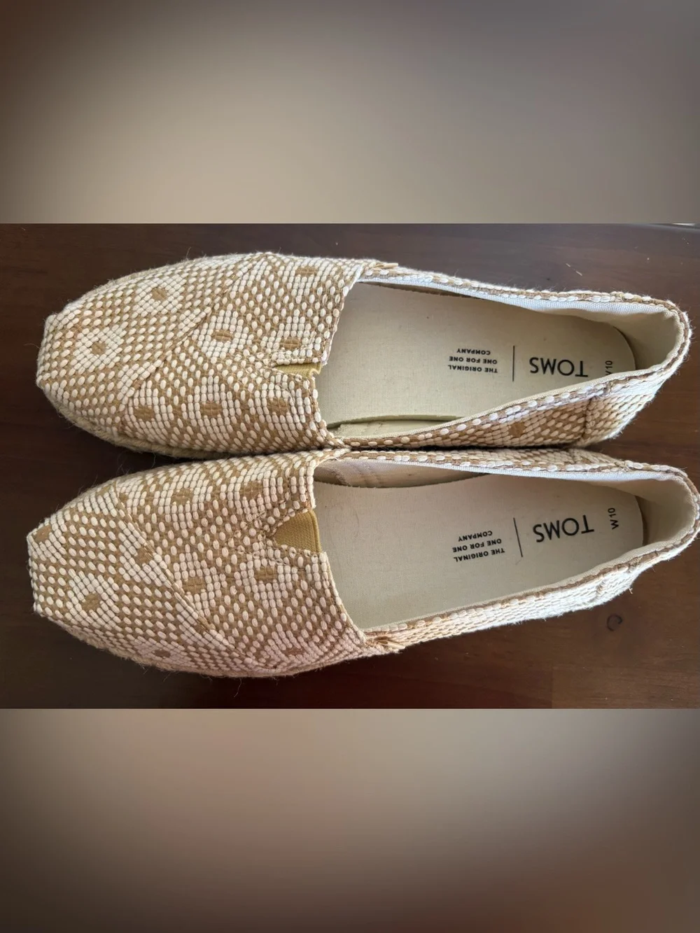 Toms Woven Tan & Cream Slip-On Loafers  Women’s (Size 10) NWOT
